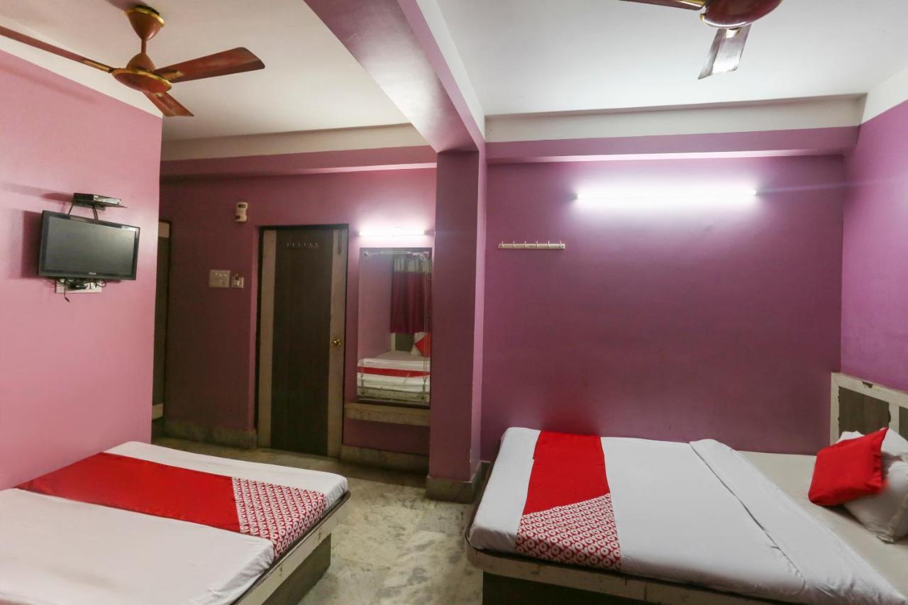 Oyo 60609 Hotel Tanushree Rampurhat Exterior photo