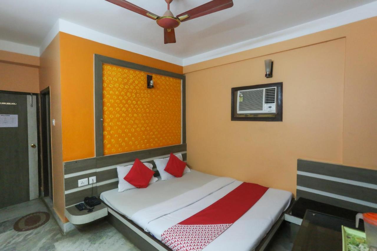 Oyo 60609 Hotel Tanushree Rampurhat Exterior photo