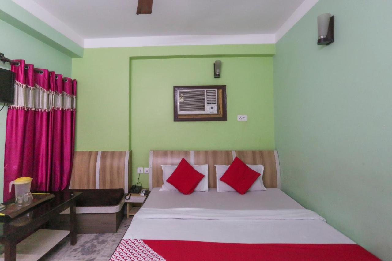 Oyo 60609 Hotel Tanushree Rampurhat Exterior photo