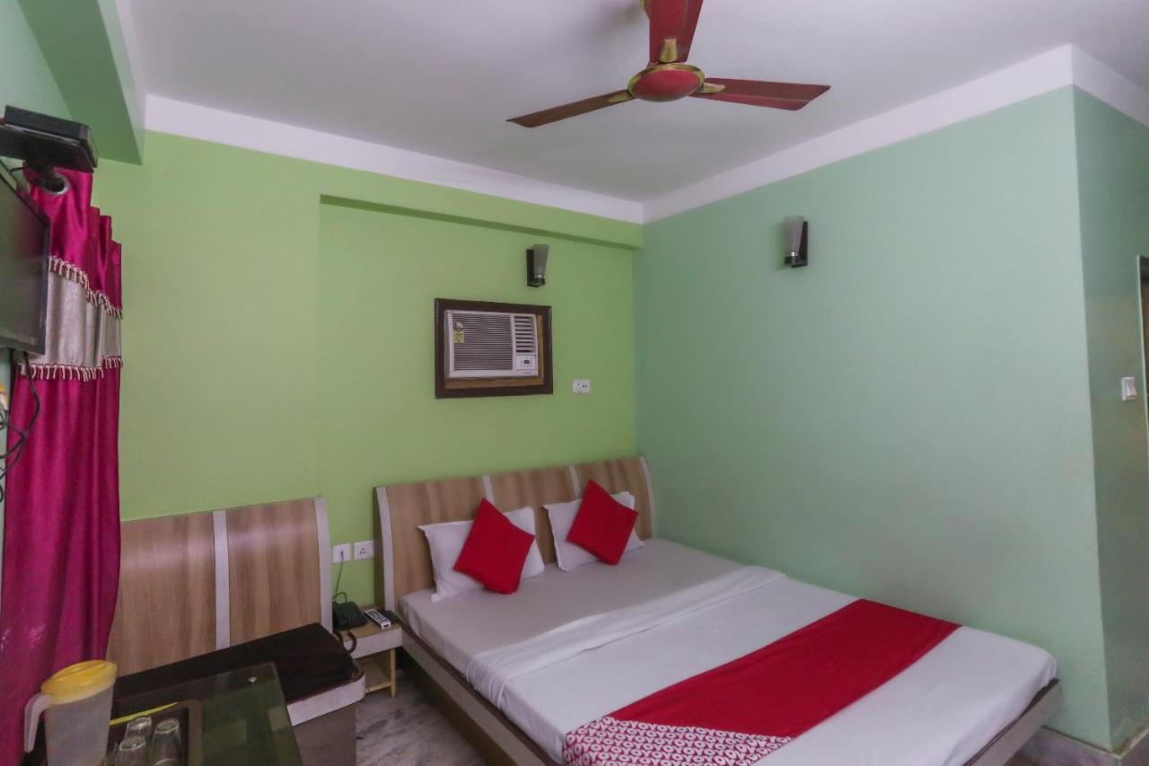 Oyo 60609 Hotel Tanushree Rampurhat Exterior photo